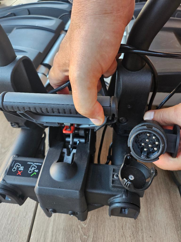 PORTE VELOS THULE, Support d'attelage, 3 vélos ou plus, Comme neuf, Enlèvement