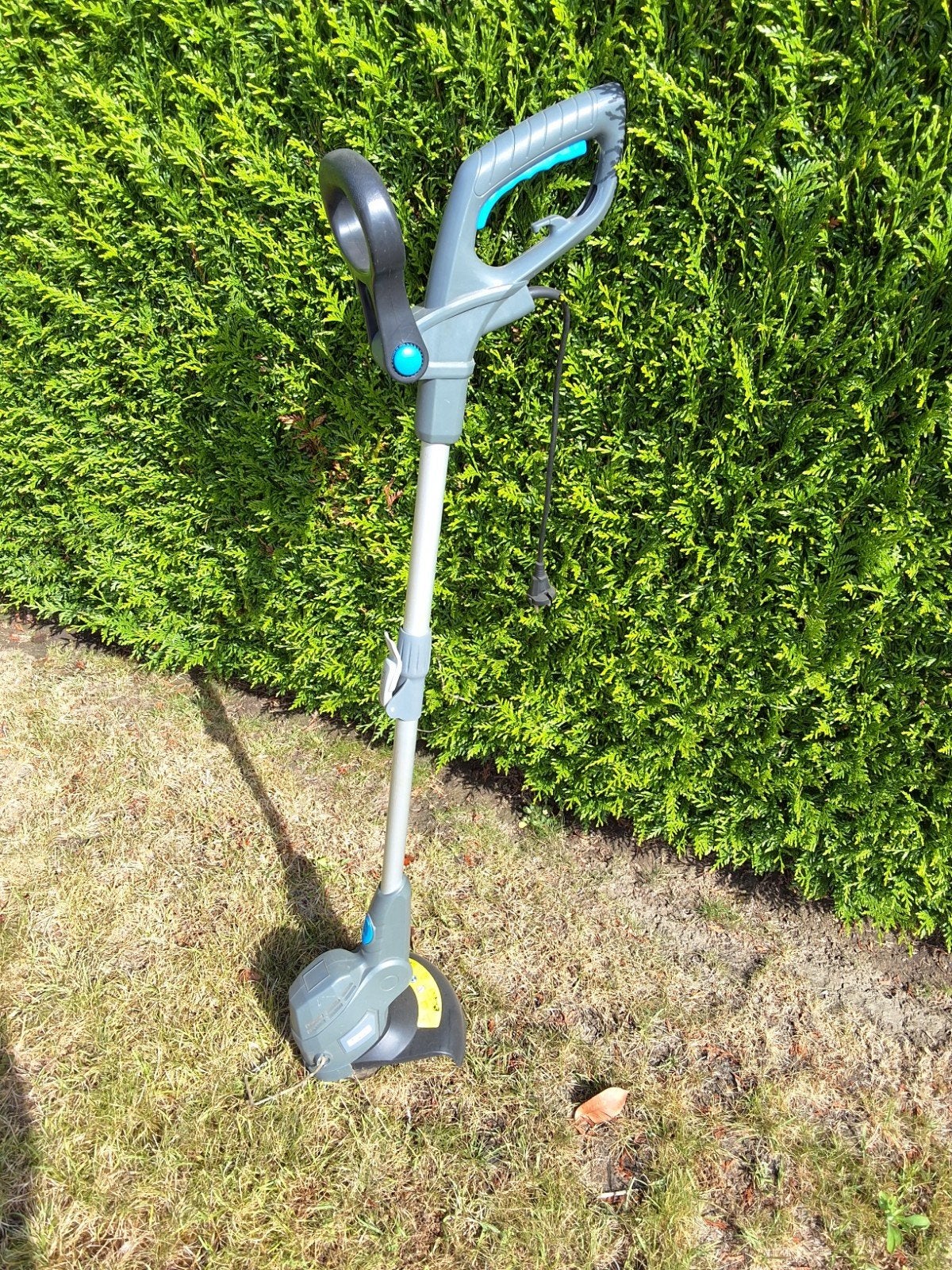 coupe bordure fonctionne tres bien bobine de 2 fils, Jardin & Terrasse, Enlèvement