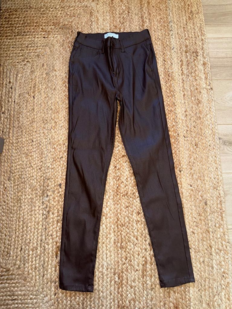 Pantalon enduit Primark brun foncé, Neuf, Taille 38/40 (M), Enlèvement ou Envoi, Primark