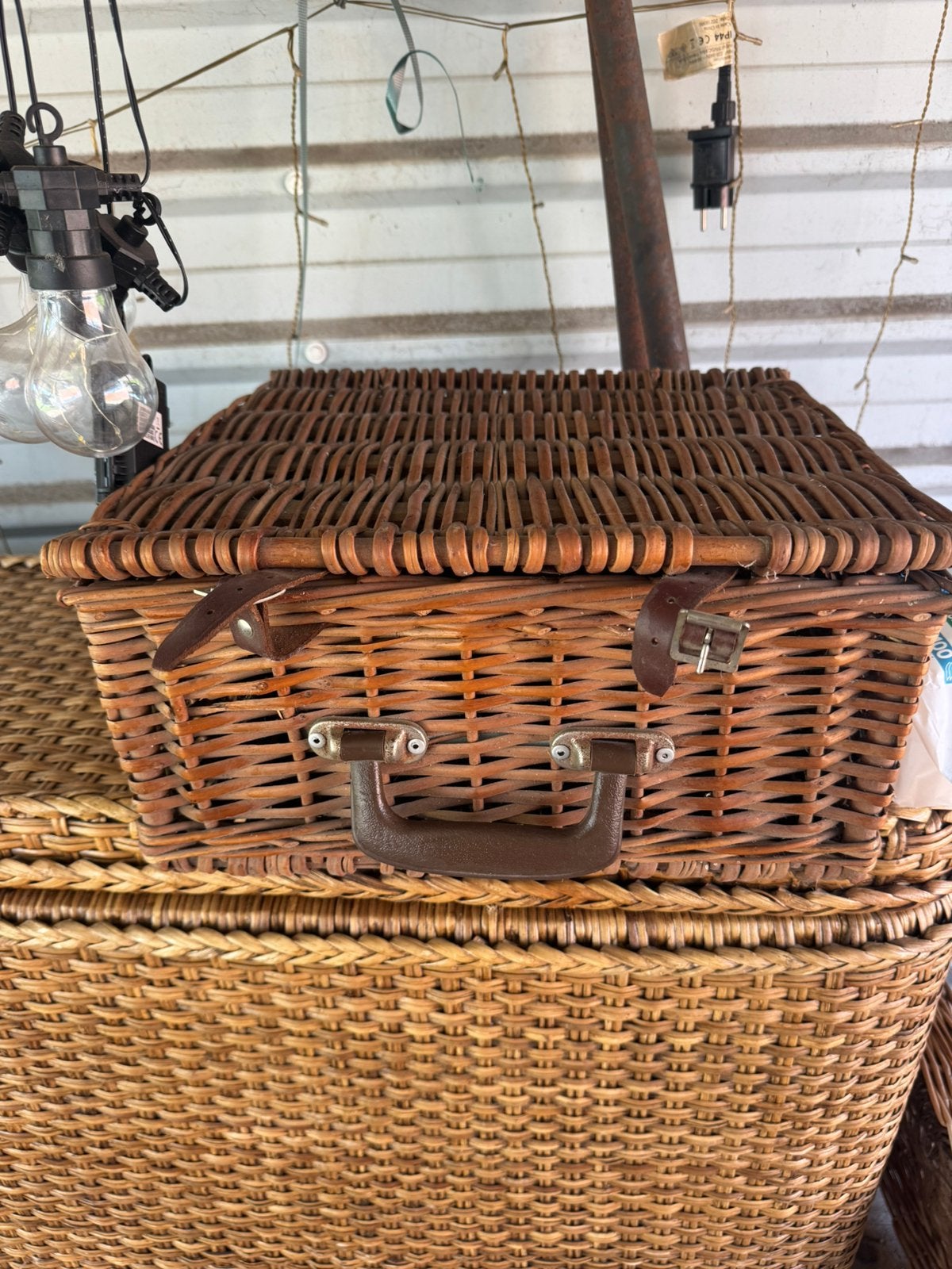 VINTAGE RIETEN PICKNICK MAND 2-persoons, Ophalen, Zo goed als nieuw