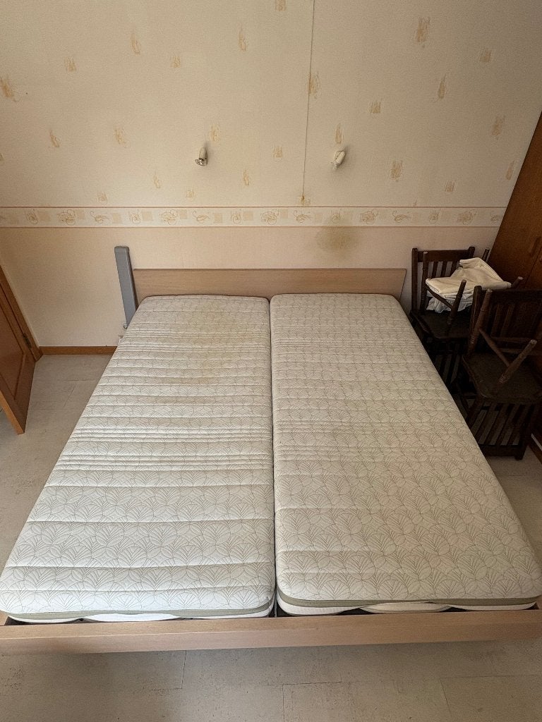 Lit complet Lattoflex électrique (sommiers  + matelas Naëva), 90 cm, Enlèvement, Utilisé, Sommier
