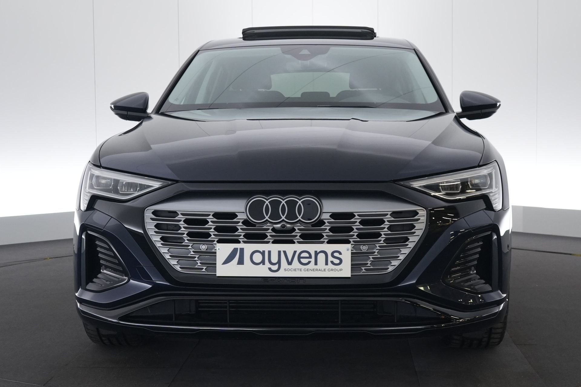 (2EQY113) AUDI Q8 SPORTBACK E-TRON, Autos, Achat, Alcantara, 5 portes, 5 places