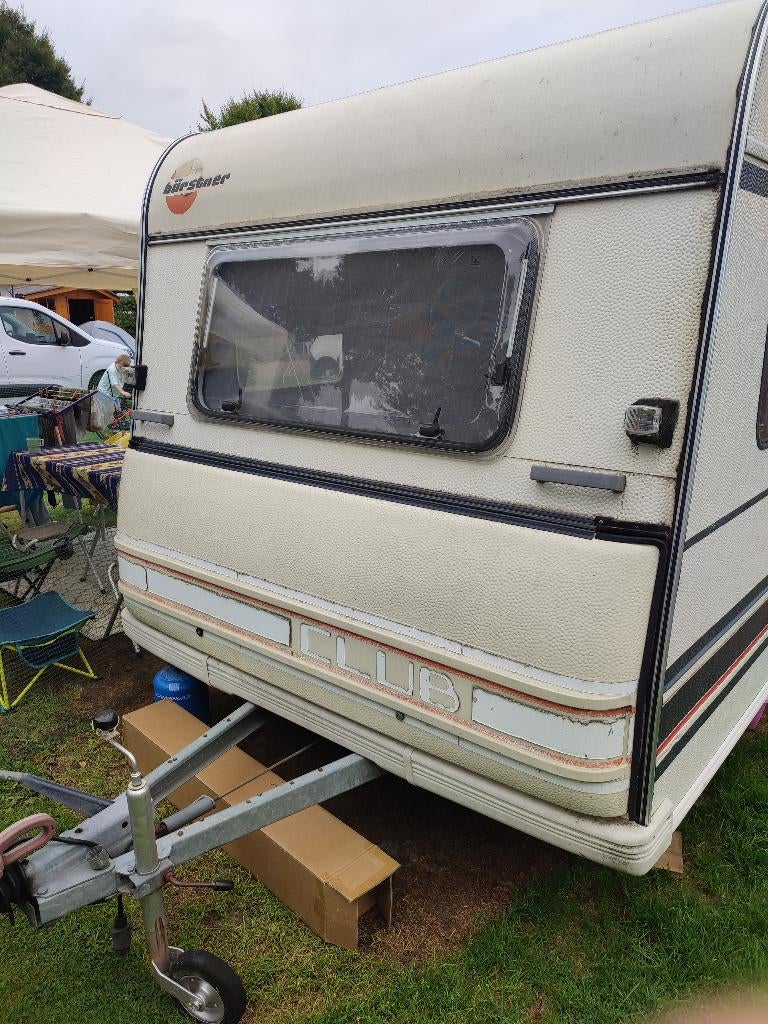 4 persoons caravan burstner club met nieuwe voortent, Jusqu'à 4, 4 à 5 mètres, Lits superposés, 750 - 1000 kg