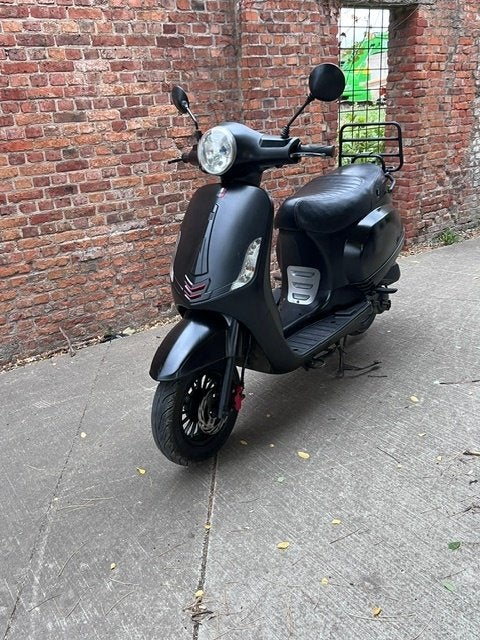 GTS Toscana A klasse 2022, Vélos & Vélomoteurs, Scooters | Marques Autre, Comme neuf, Classe A (25 km/h), Essence, Enlèvement