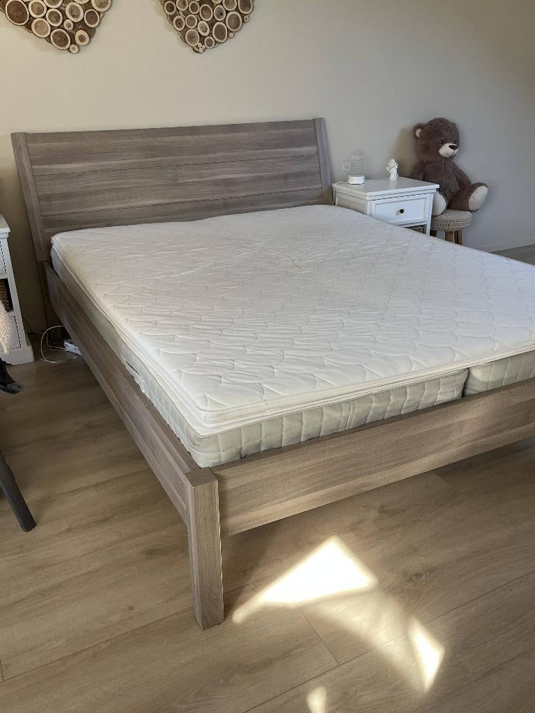 Tweepersoonsbed, Comme neuf, Enlèvement, 200 cm, Bois