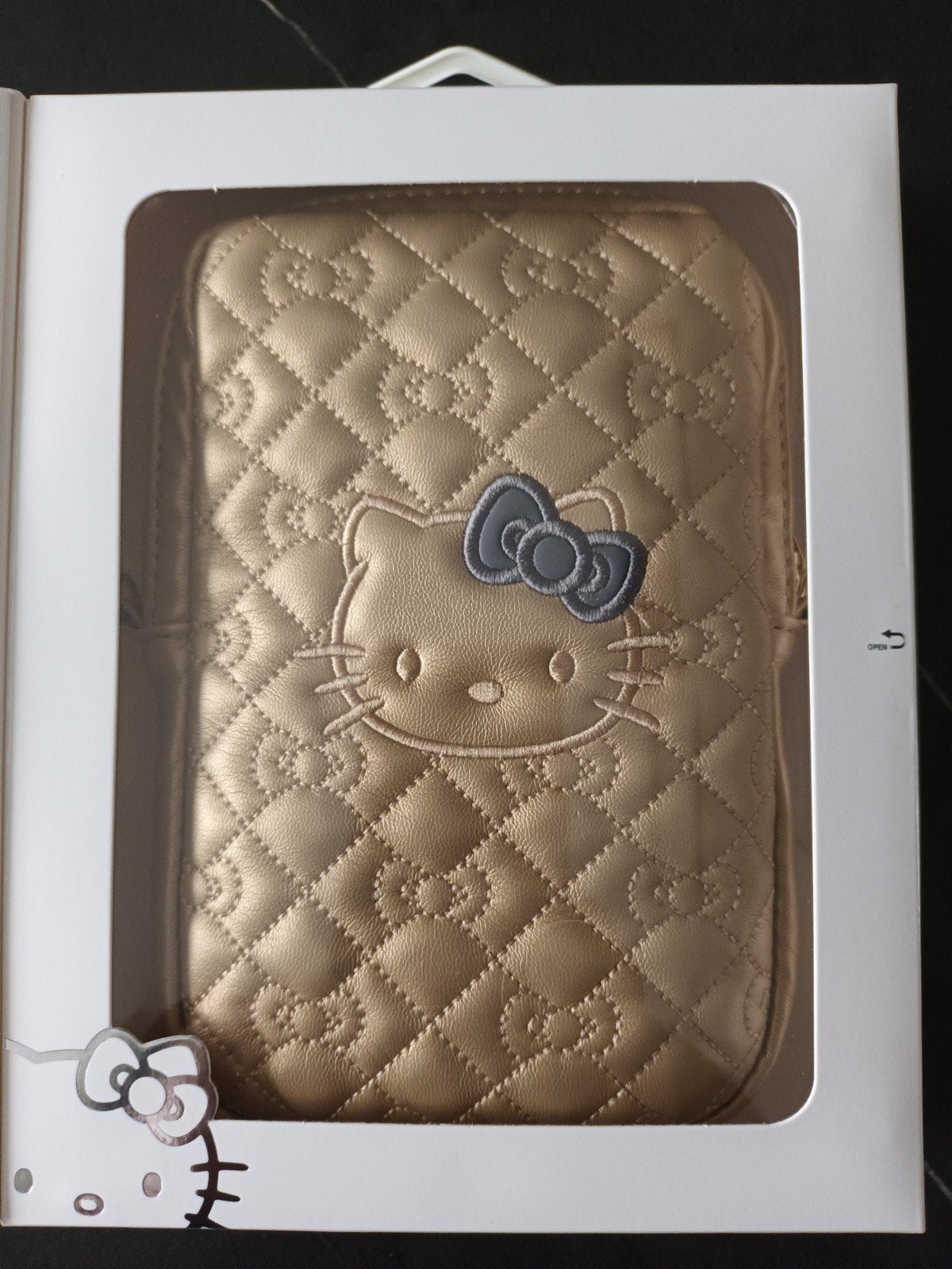 heuptas, Hello Kitty, Ophalen