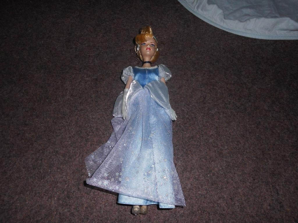 Cinderella Klassieke pop, Verzamelen, Ophalen, Nieuw, Pop