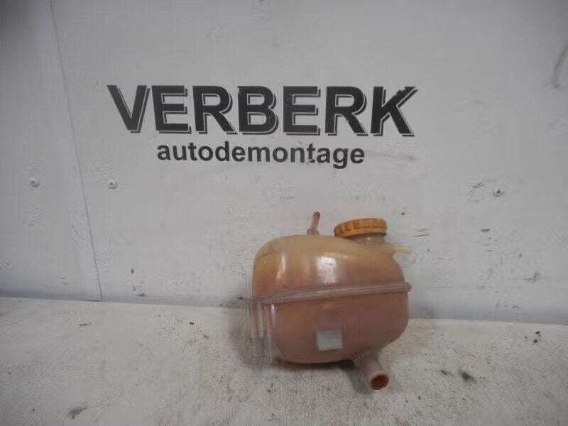 KOELVLOEISTOF RESERVOIR Corsa C (F08 / 68) (GM09128766), Bahnhofsplatz 65423 Rüsselsheim am Main, DE, Enlèvement ou Envoi, Opel