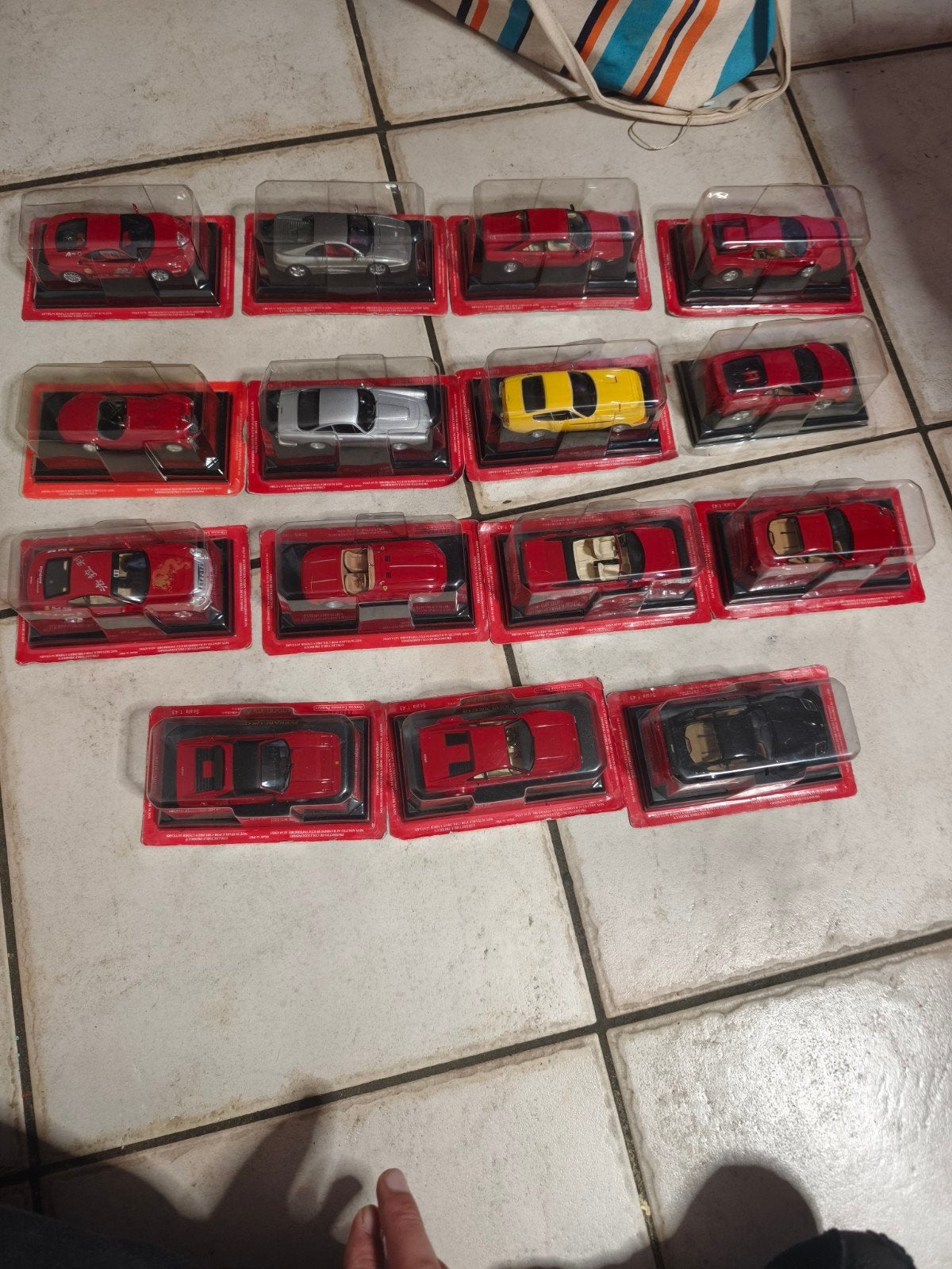 Voiture Ferrari scala 1:43 voiture collection, Enlèvement