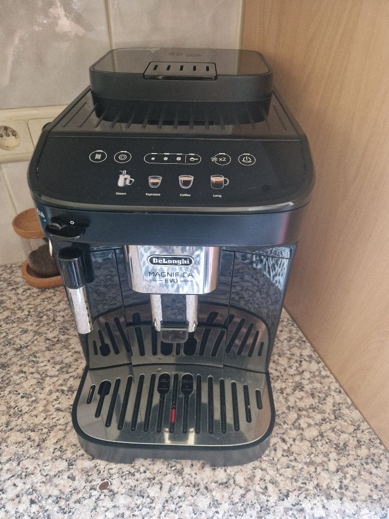 Delonghi Magnifica Evo, Réservoir d'eau amovible, Combiné, Café moulu, Utilisé