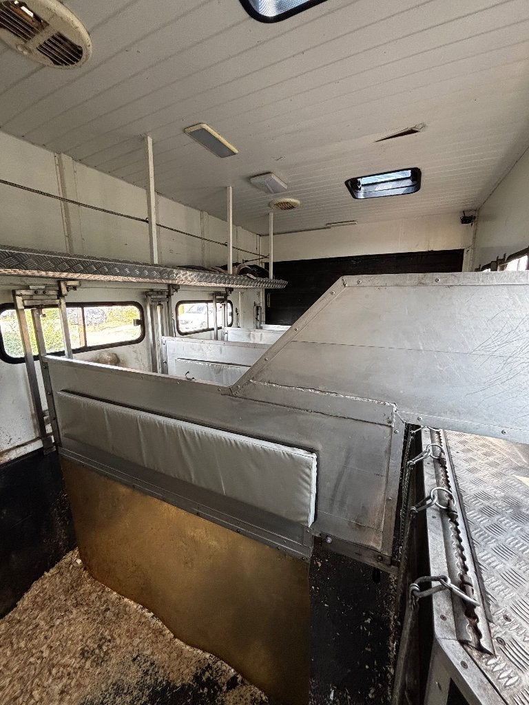 Paardenvrachtwagen (ingeschreven als mobilhome) 4 paarden, Dieren en Toebehoren, Ophalen, Gebruikt, Overige typen