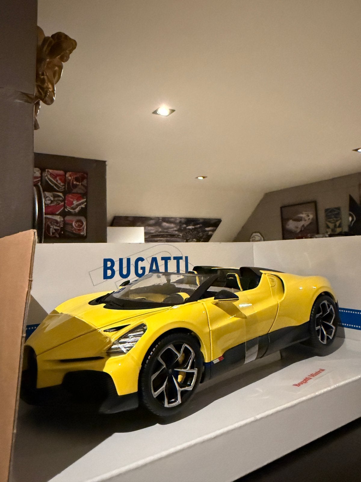 Bugatti Mistral, Enlèvement ou Envoi