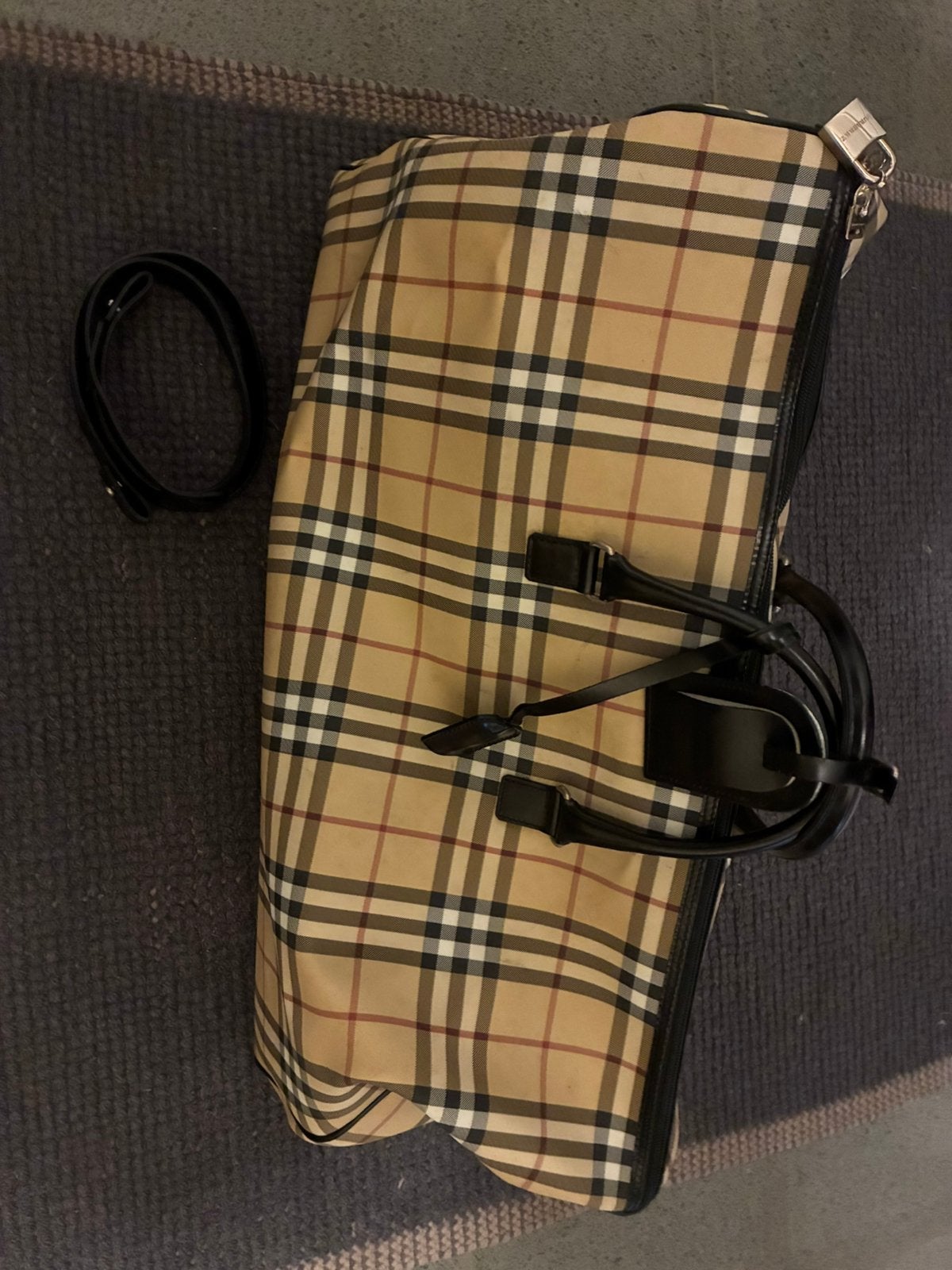 Burberry reistas, Handtassen en Accessoires, Ophalen, Zo goed als nieuw
