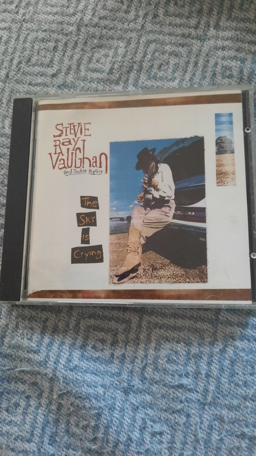 STEVIE RAY VAUGHAN & DOUBLE TROUBLE The sky is crying (cd), CD & DVD, CD | Jazz & Blues, Enlèvement ou Envoi, Comme neuf, Blues rock