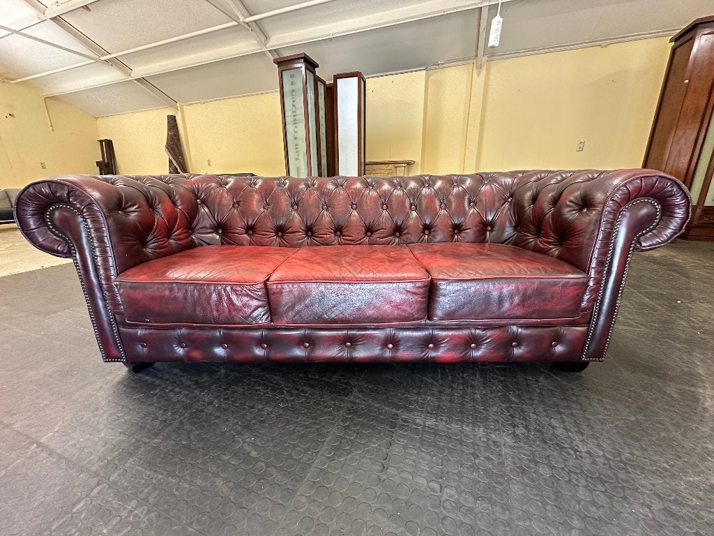 Chesterfield Bank Sleets. Oxblood Leder. 2.5 Zits., Huis en Inrichting, Zetels | Zetels, Ophalen, Gebruikt, Chesterfield, Tweepersoons