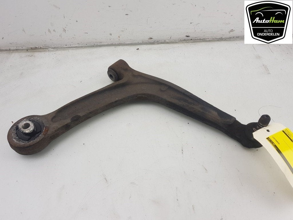 BRAS DE SUSPENSION AVANT DROIT (TRIANGLE) Ford Ka II, Utilisé, Ford