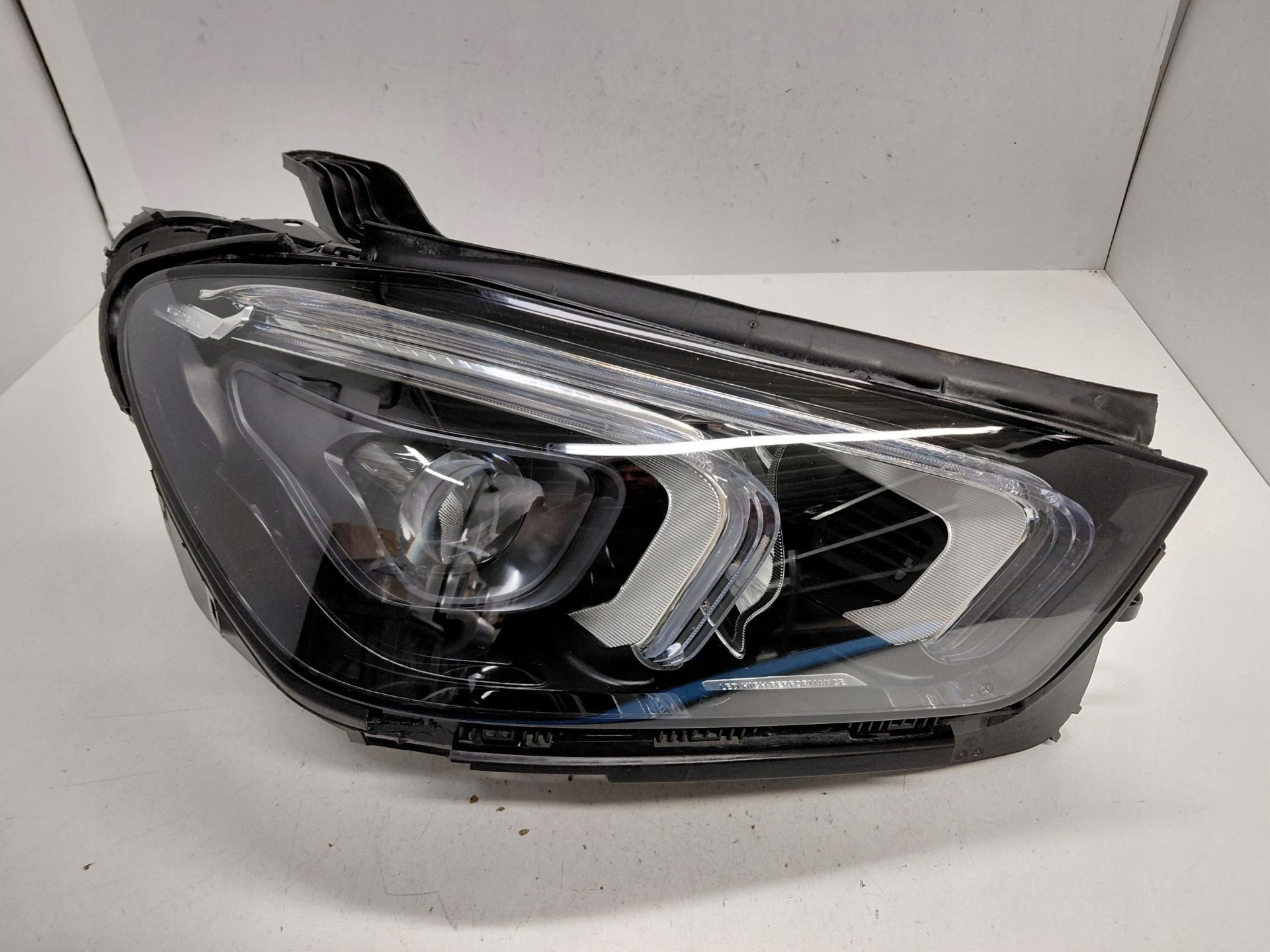 Phare droit Mercedes GLE W167, Autos : Pièces & Accessoires, Mercedes-Benz AG, Mercedes-Benz, Utilisé, Mercedesstrasse 120
70372  Stuttgart, DE