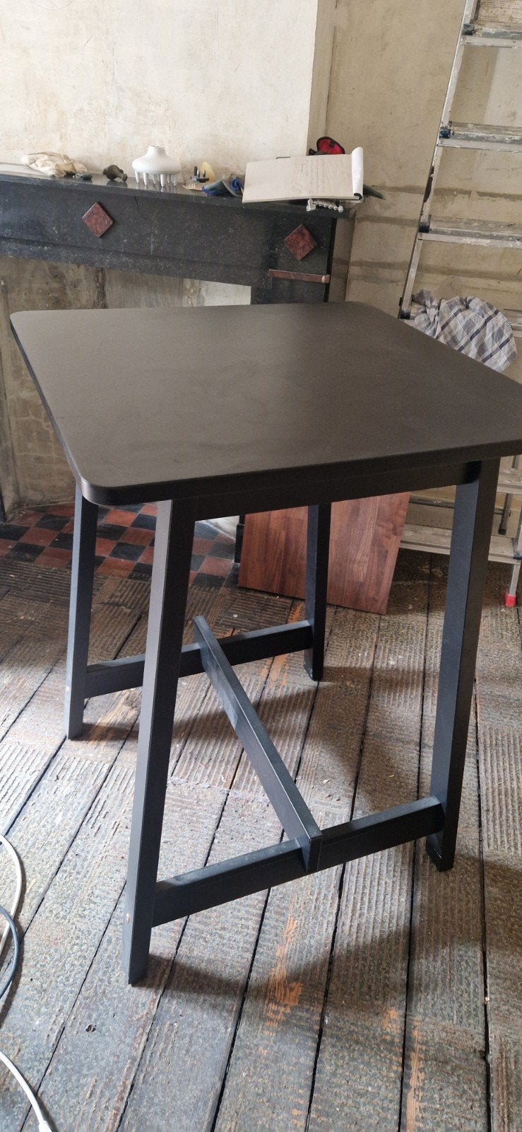 Table mange-debout avec 2 chaises, Maison & Meubles, Enlèvement, Comme neuf