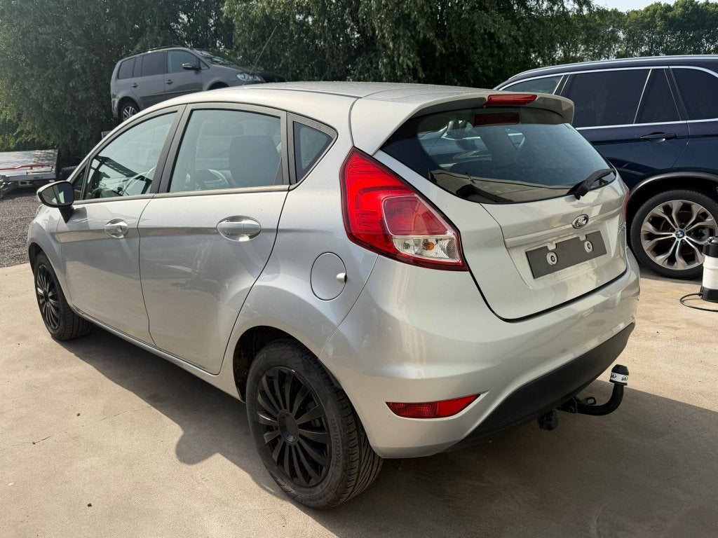 Ford Fiesta 1.0i / 2017 / AIRCO, Voorwielaandrijving, Stof, Particulier, https://public.car-pass.be/vhr/4ad38ea8-d145-418e-ba7d-7f7047f9f75d
