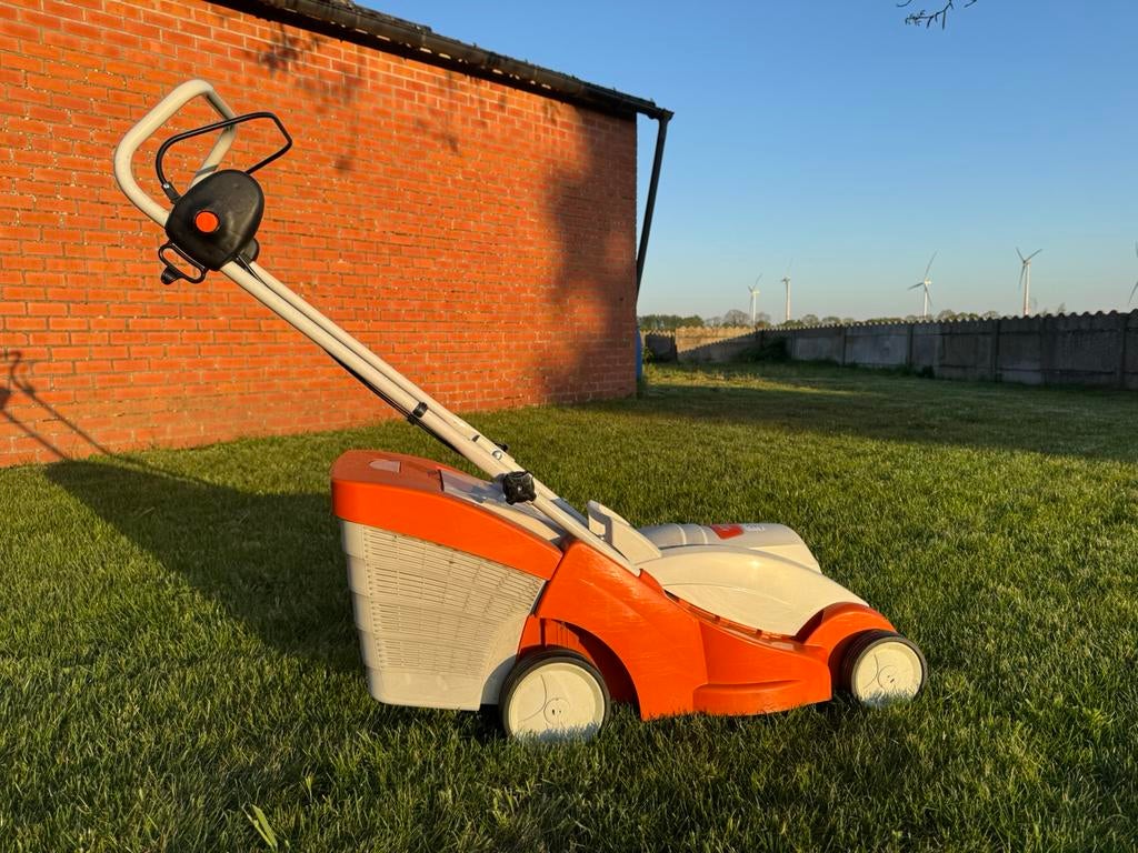 Stihl grasmachine RME 339 - zo goed als nieuw!, Tuin en Terras, Grasmaaiers, Ophalen, Elektrische grasmaaier, Zo goed als nieuw