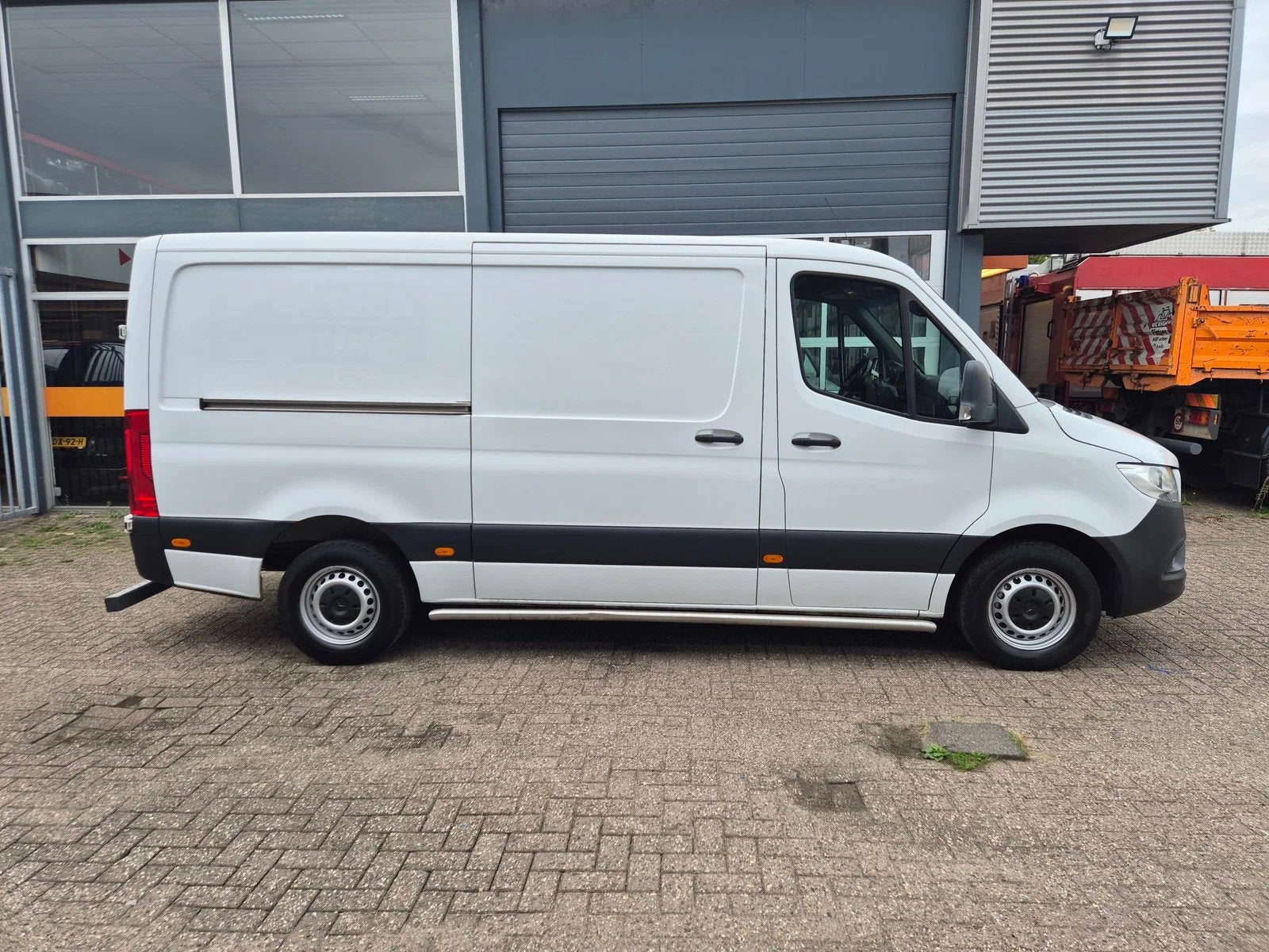 Mercedes-Benz Sprinter 316 CDI/ L2H1/Aut/ Leder/ Navi, Autos, Achat, Euro 6, Entreprise, Ordinateur de bord