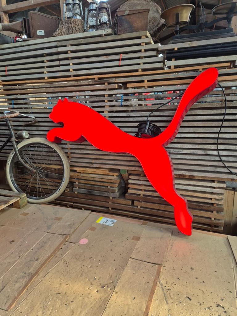 Puma lichtbak licht reclame licht bak, Verzamelen, Ophalen