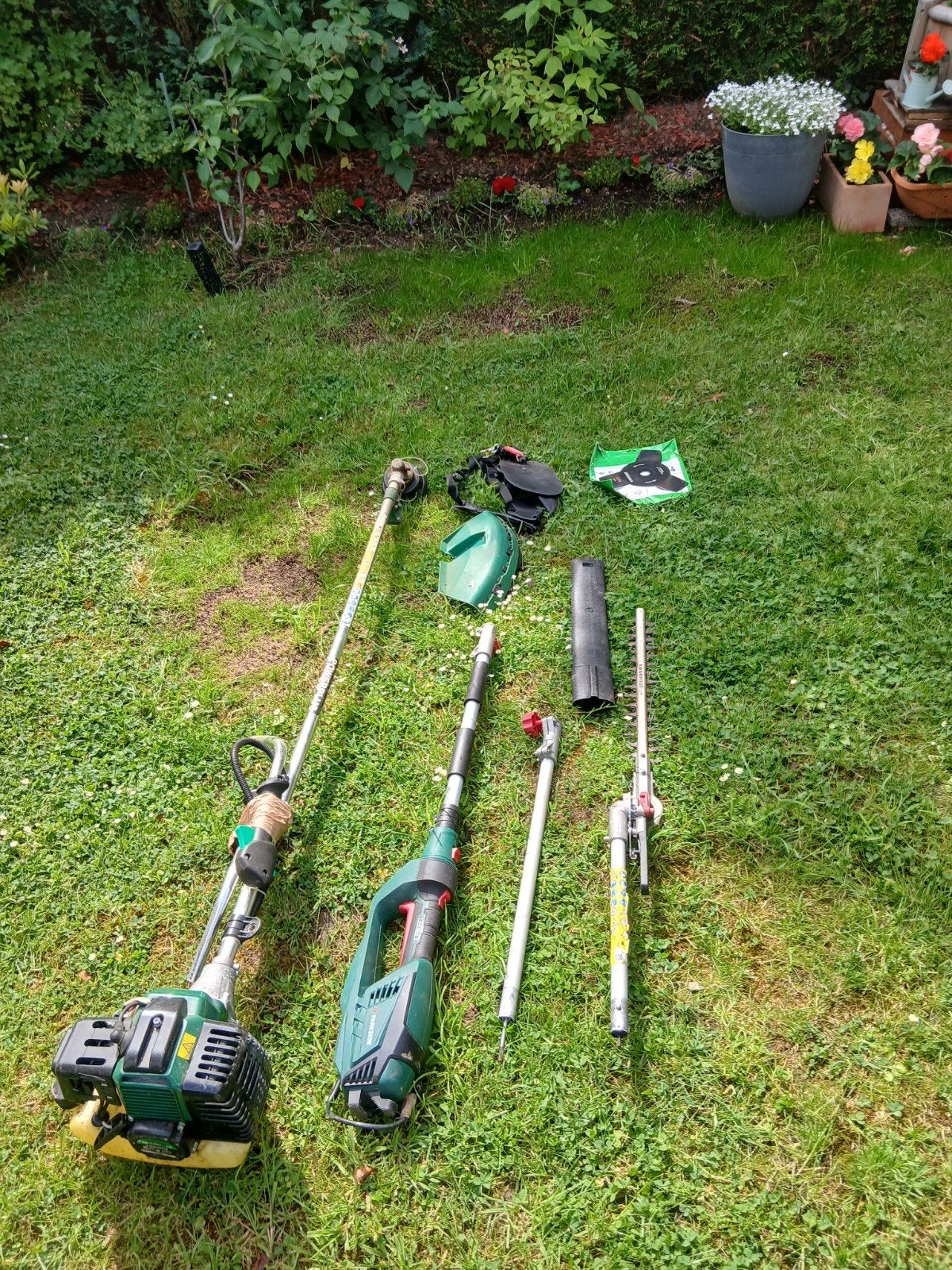 Debroussailleuse essence et taille haie électrique, Jardin & Terrasse, Taille-haies, Essence