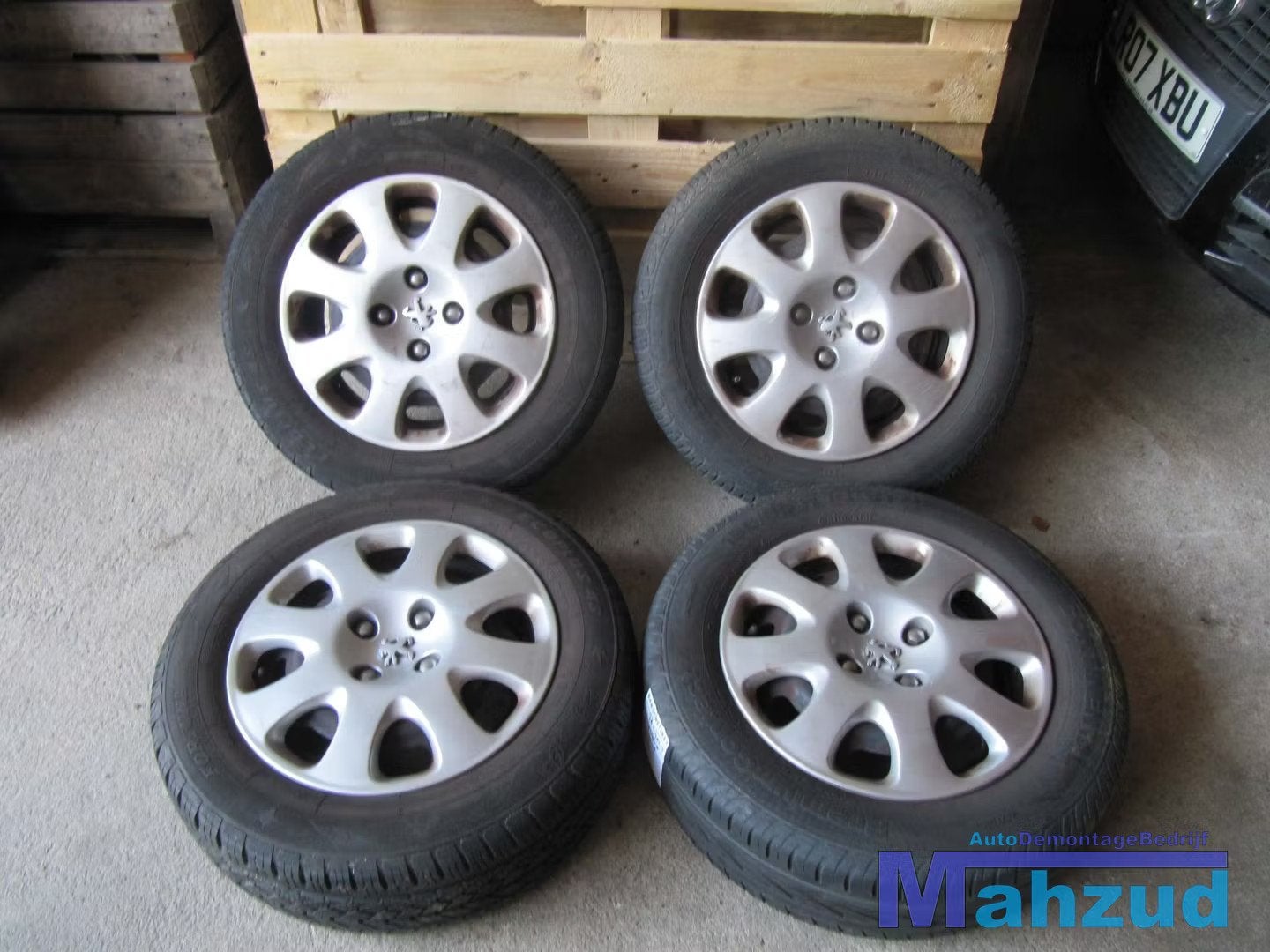 PEUGEOT 307 BANDEN STALEN VELGEN 196 65 15 INCH 4X108, Auto-onderdelen, Taurusavenue 1
2132 LS  Hoofddorp, NL, Gebruikt, Contact.group@renault.com