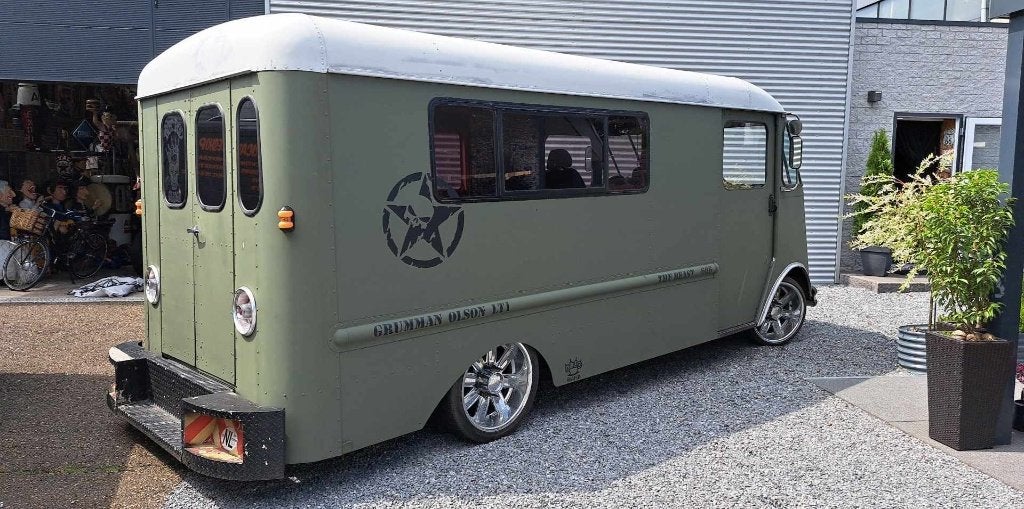 Chevrolet Gumman Olson stepvan V8 LT1 oltimer van, foto 2