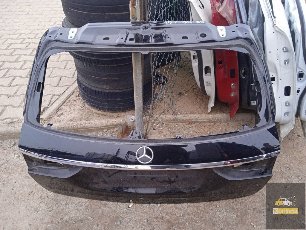 Mercedes W213 break, hayon, Mercedes-Benz AG, Mercedes-Benz, Utilisé, Mercedesstrasse 120
70372  Stuttgart, DE