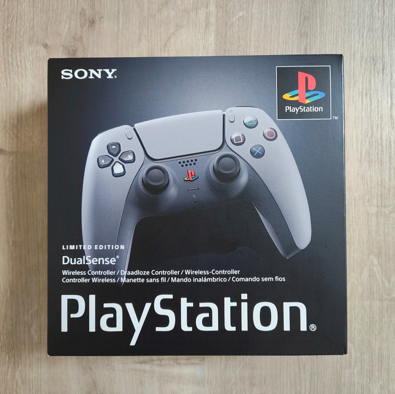 DualSense 30th Anniversary Edition – NEUF / JAMAIS OUVERT, Consoles de jeu & Jeux vidéo, Consoles de jeu | Sony PlayStation 1