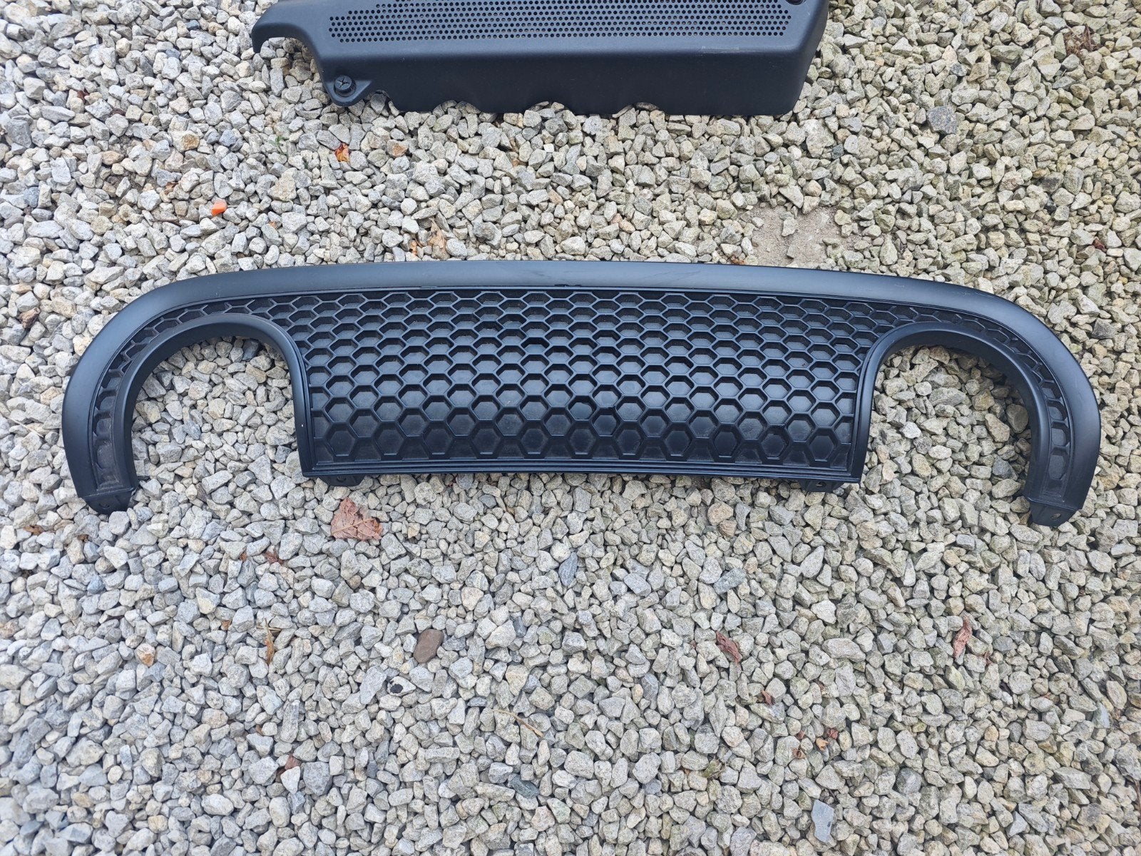 Diffuseur arrière en nid d'abeille OEM Audi TT Mk1, Autos : Pièces & Accessoires, Enlèvement, Arrière, Audi