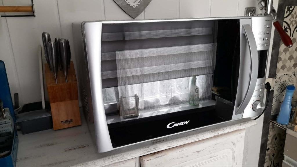 Micro-ondes Grill Candy 30L - CMBG 30D S - Très bon état, Enlèvement, Utilisé, À Poser, Micro-ondes