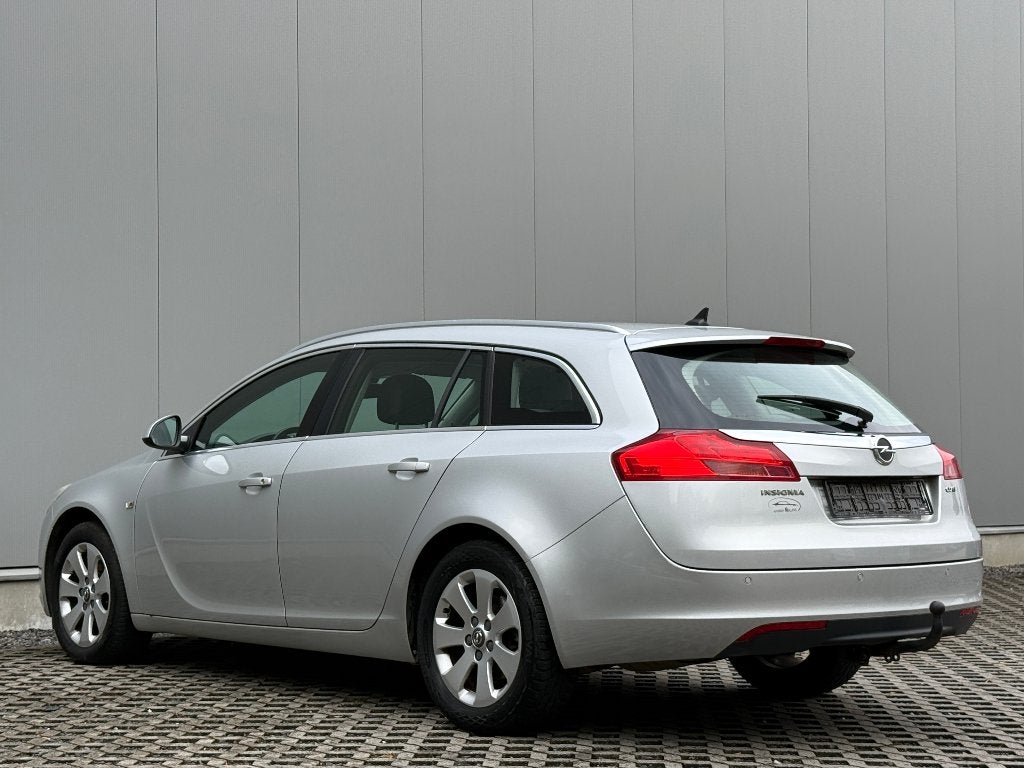 Opel Insignia Sports Tourer 2.0 CDTi Cruise Navi DigAirco, Auto's, Voorwielaandrijving, Euro 5, Stof, 1956 cc