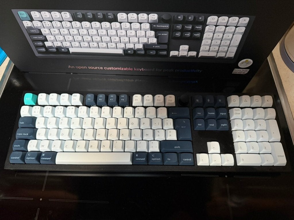 Keychron Q6 Max - Banana switches, Computers en Software, Keychron, Verzenden, Azerty, Zo goed als nieuw