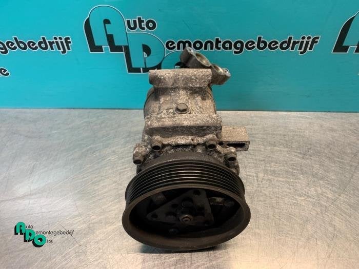 Pompe clim d'un Renault Clio (Clio 3 06-), Renault, -, 3 mois de garantie, Utilisé