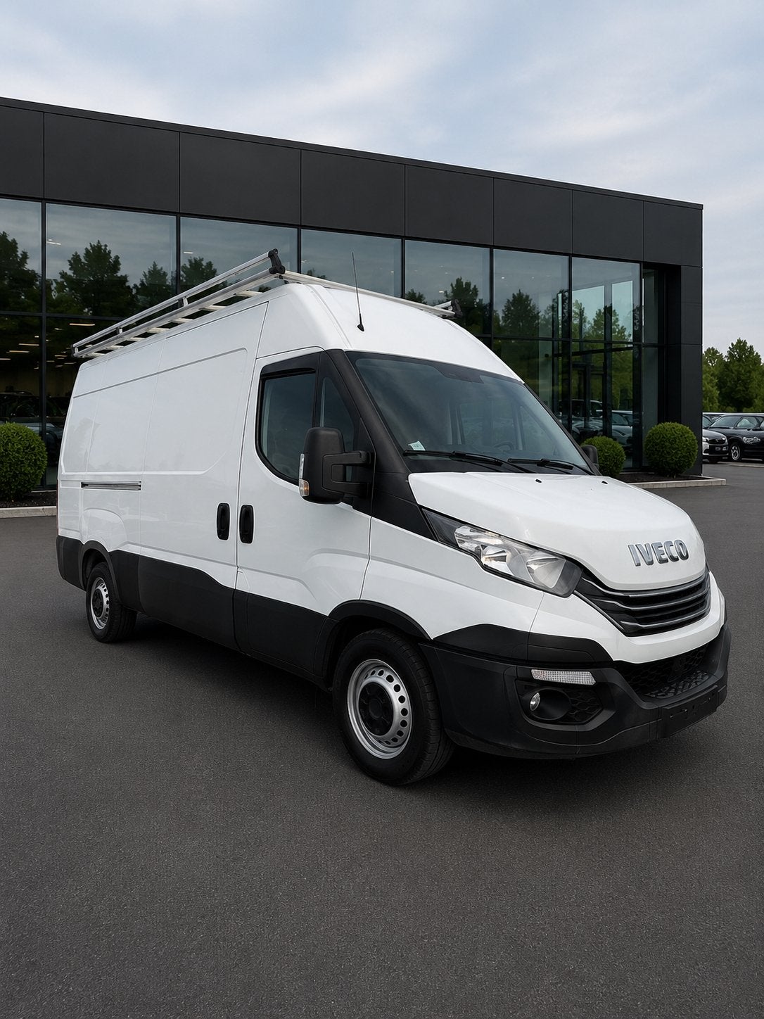 Iveco  Daily 2.3 turbo boîte automatique TVA DÉDUCTIBLES, Auto's, Bestelwagens en Lichte vracht, 2287 cc, Iveco, Wit, Bedrijf