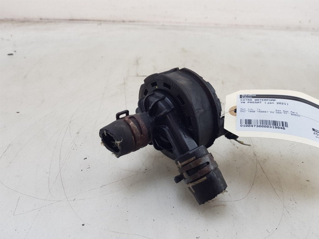 EXTRA WATERPOMP Passat Variant (3G5) (|3Q0965567E|), Robert Bosch AG, Gebruikt, Volkswagen, Robert-Bosch-Allee 1
74232  Abstatt, DE