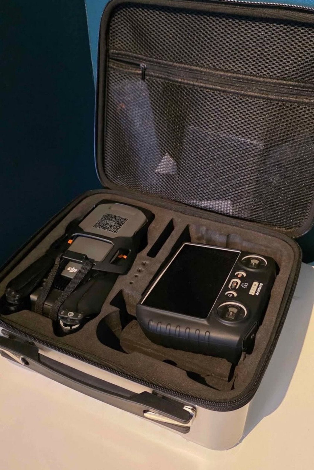 Mavic 3 classic . C1 label! 3 batterijen., TV, Hi-fi & Vidéo, 250 à 900 g, Enlèvement ou Envoi, Qualité supérieure, 1 à 5 km