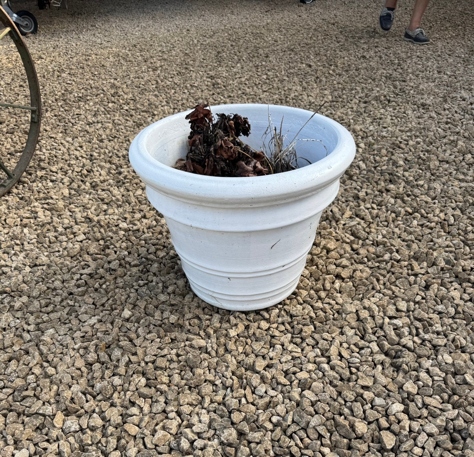 2 superbes pots de fleurs blancs en jon état, Jardin & Terrasse, Enlèvement, Comme neuf