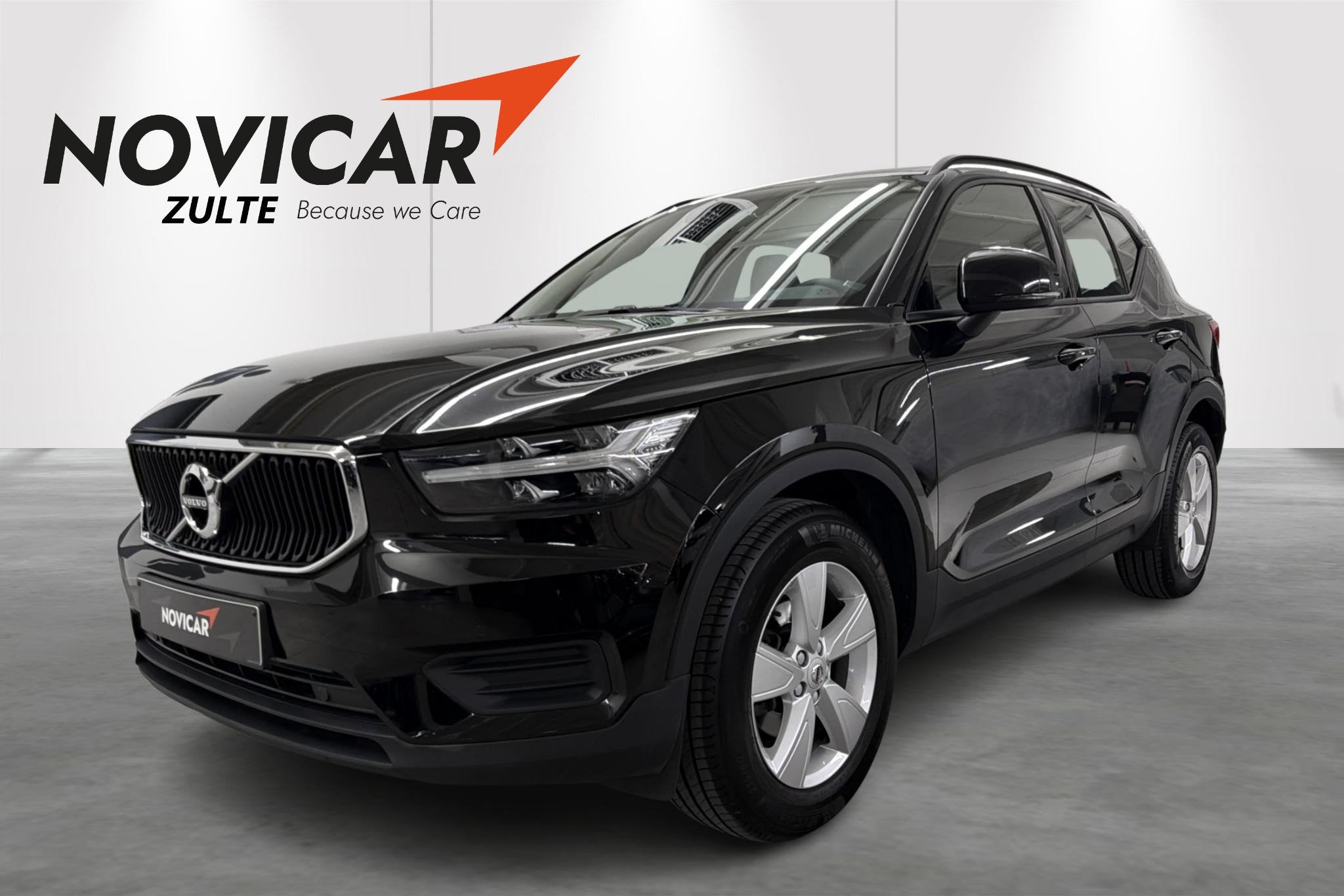 Volvo XC40 T2 Momentum Core + AUTO - GPS - CAMERA, Autos, Volvo, Achat, 5 portes, 95 kW, 5 places