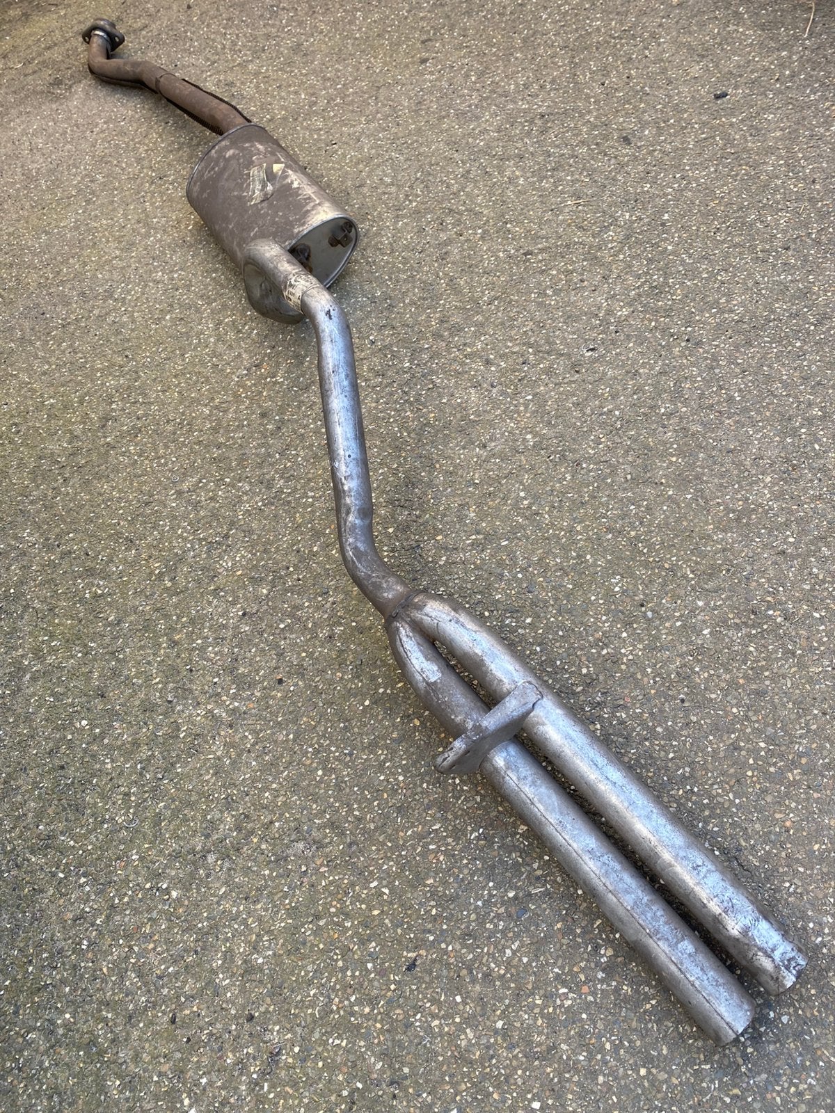 Pot d'échappement Mustang/Fairmont 1980-83 3,3 L