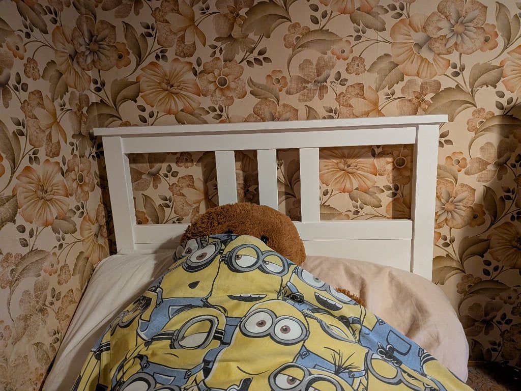 Hemnes Bed 1 persoons Massief Grenen, lattenbodem matras, Huis en Inrichting, Slaapkamer | Bedden, Ophalen, Gebruikt, 90 cm, Eenpersoons