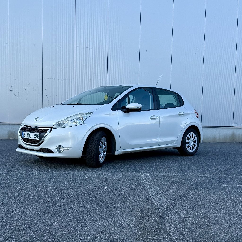 Peugeot 208 1.2 VTi Active, Auto's, Stof, Zwart, 1199 cc, Wit