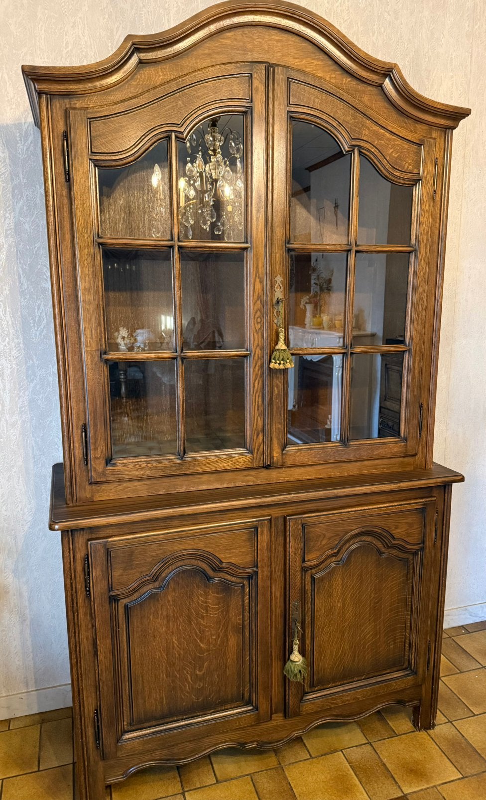 Belle vitrine classique en chêne français, Enlèvement, Comme neuf, Chêne