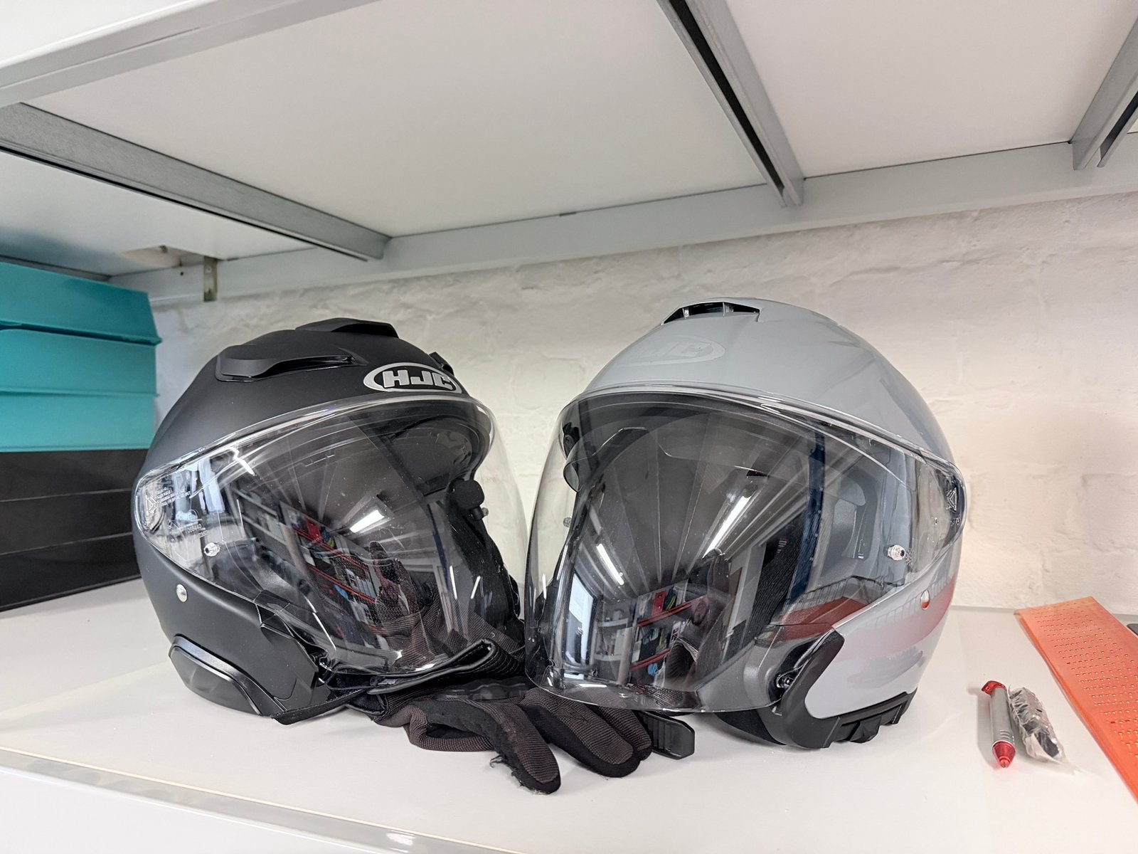 Lot de 2 caques hjc f31 (taille s) i31 (taille xl), Motos, Enlèvement
