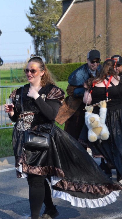 Robe de carnaval, Enlèvement ou Envoi, Utilisé, Costume ou Robe