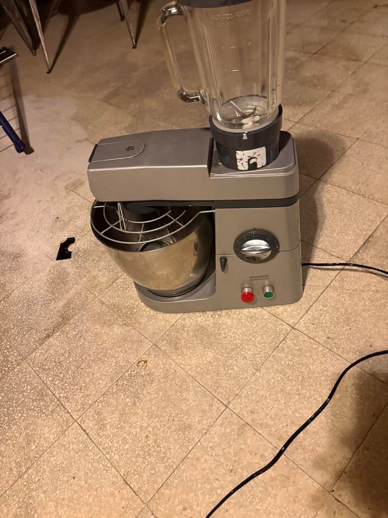 Robot kenwood professionnel, Enlèvement