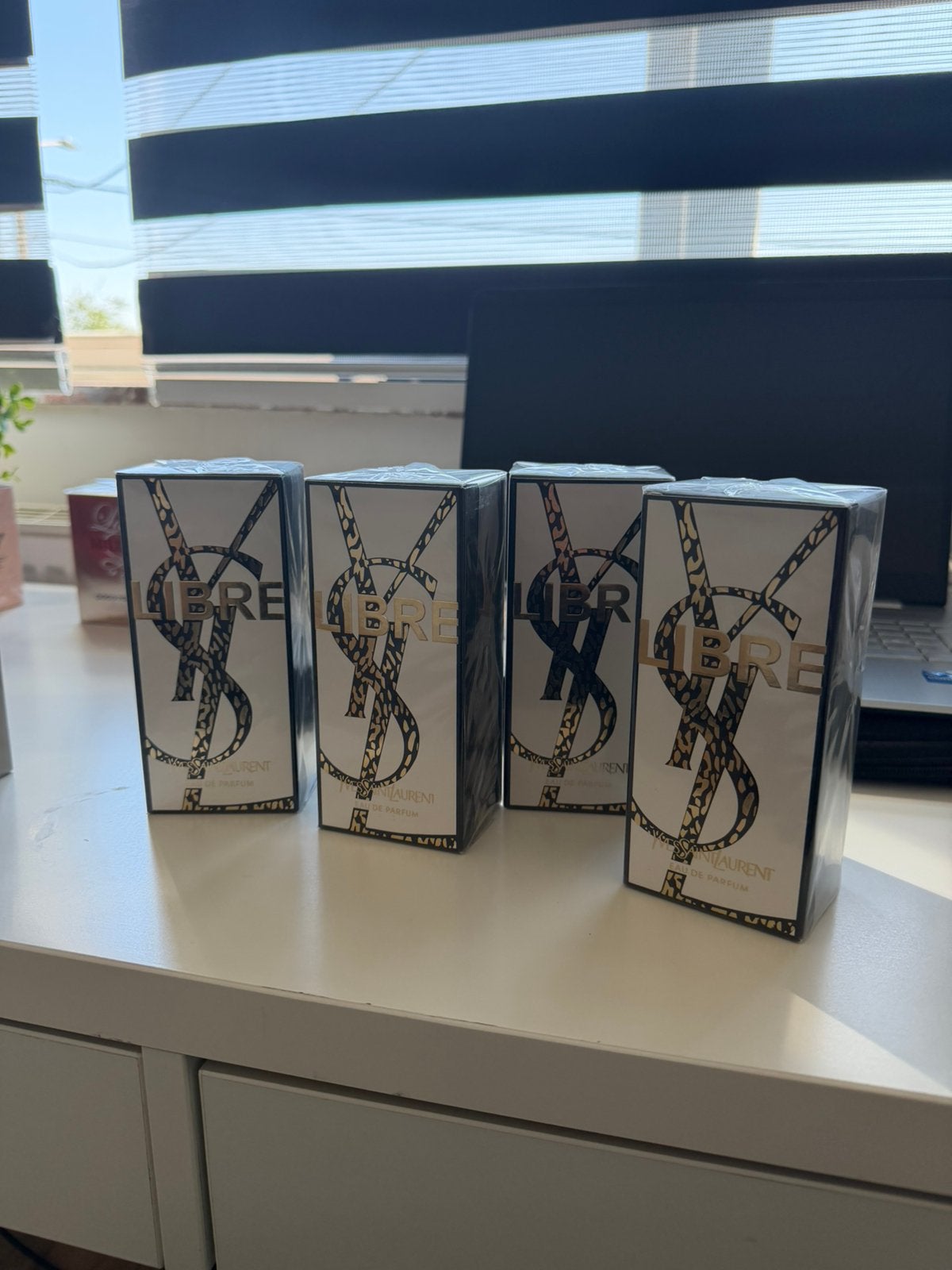 Yves Saint Laurant Libre Parfum, Huis en Inrichting, Woonaccessoires | Zuilen en Pilaren, Ophalen of Verzenden, Zo goed als nieuw