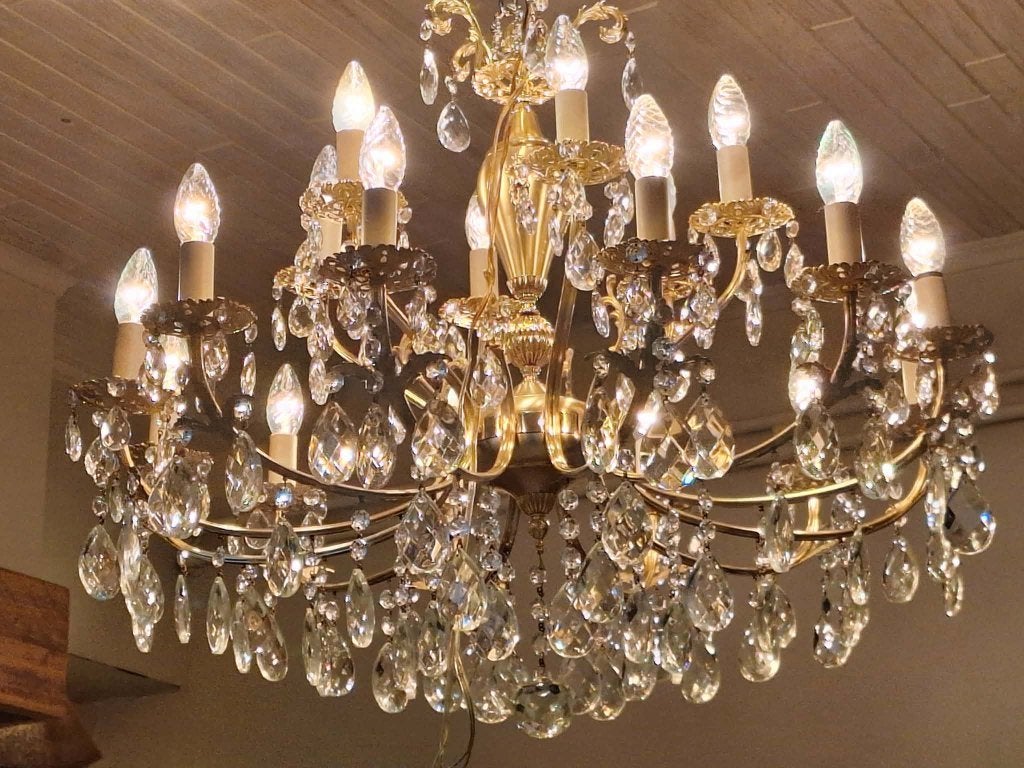 2 identieke lusters met 18 lampen, Antiquités & Art, Enlèvement ou Envoi